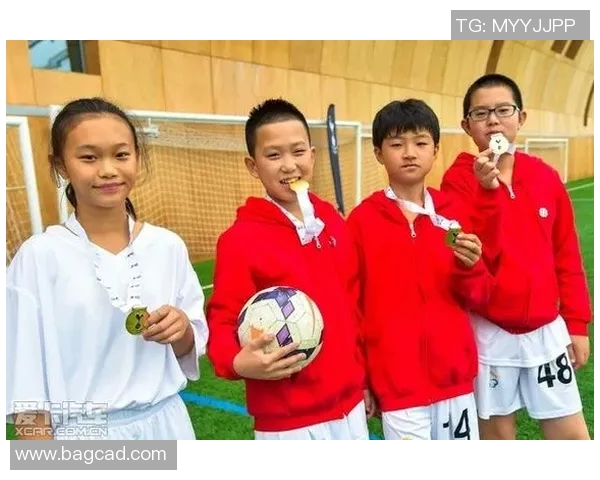 追寻足球明星的签名之旅让梦想与偶像零距离接触